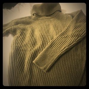 Banana republic army green wool sweater
